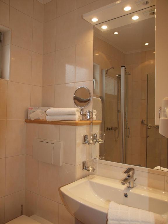 Hotel Garni Rheinpracht Kamp-Bornhofen Bagian luar foto